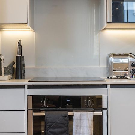 Modern, Stylish Newly Refurbished 2Nd Floor Apartment In Fitzrovia Лондон Екстериор снимка