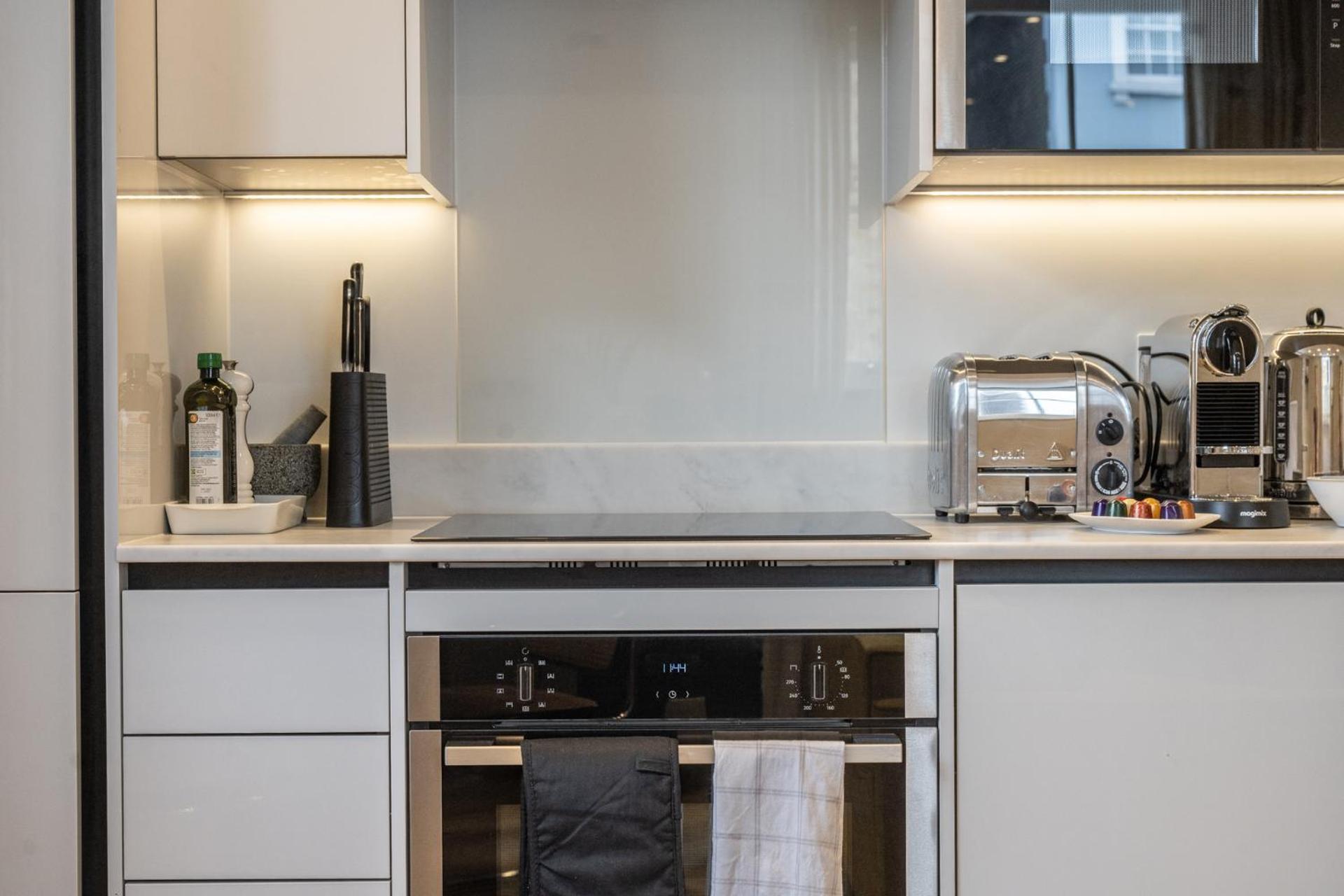 Modern, Stylish Newly Refurbished 2Nd Floor Apartment In Fitzrovia Лондон Екстериор снимка
