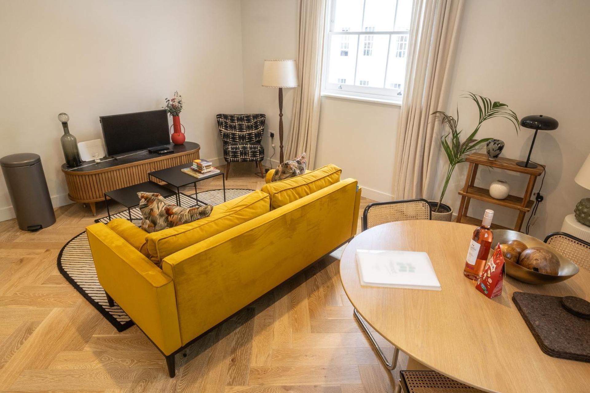 Modern, Stylish Newly Refurbished 2Nd Floor Apartment In Fitzrovia Лондон Екстериор снимка