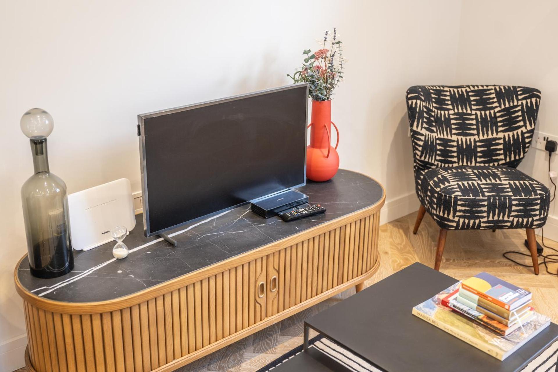 Modern, Stylish Newly Refurbished 2Nd Floor Apartment In Fitzrovia Лондон Екстериор снимка