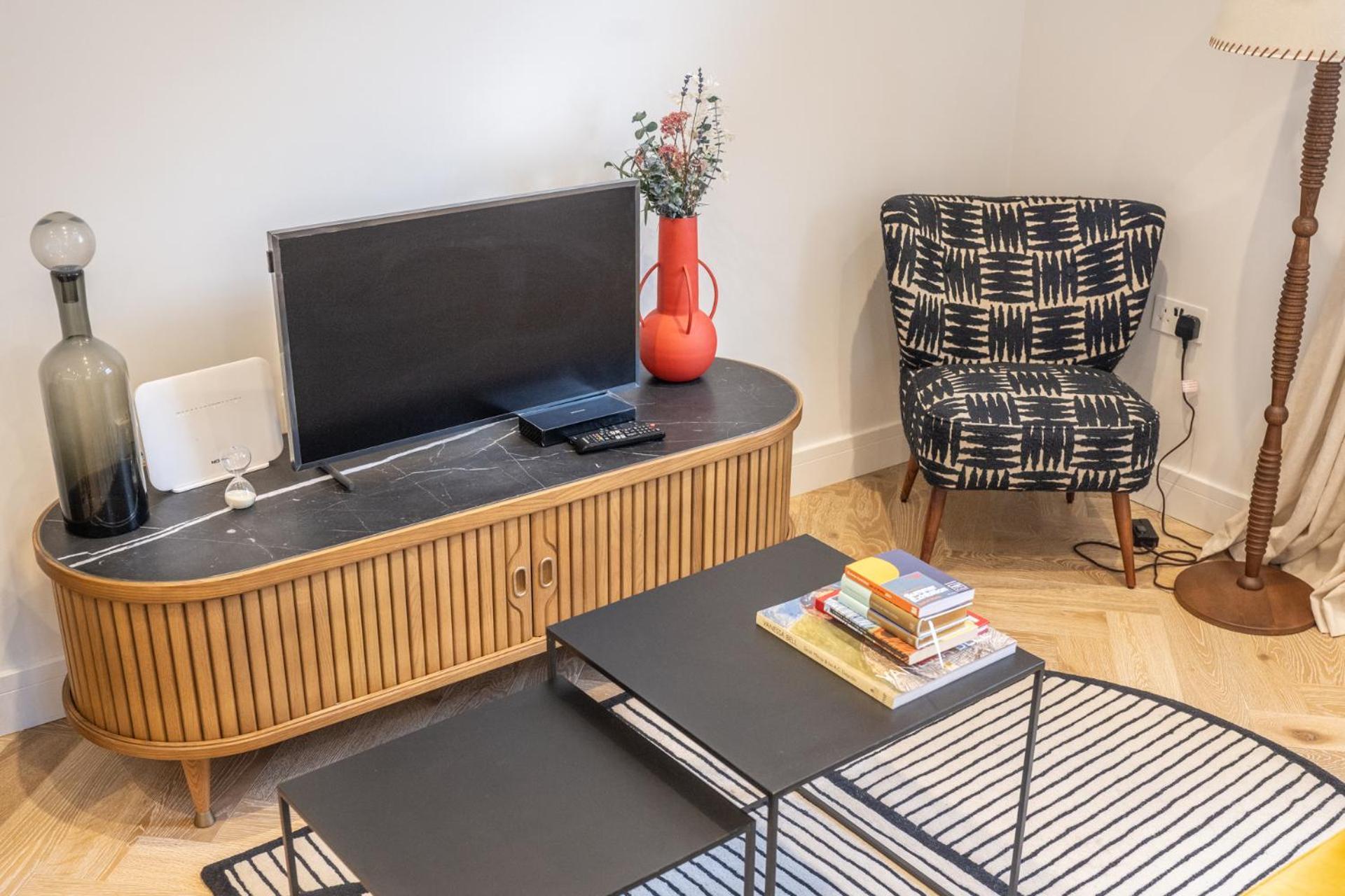 Modern, Stylish Newly Refurbished 2Nd Floor Apartment In Fitzrovia Лондон Екстериор снимка